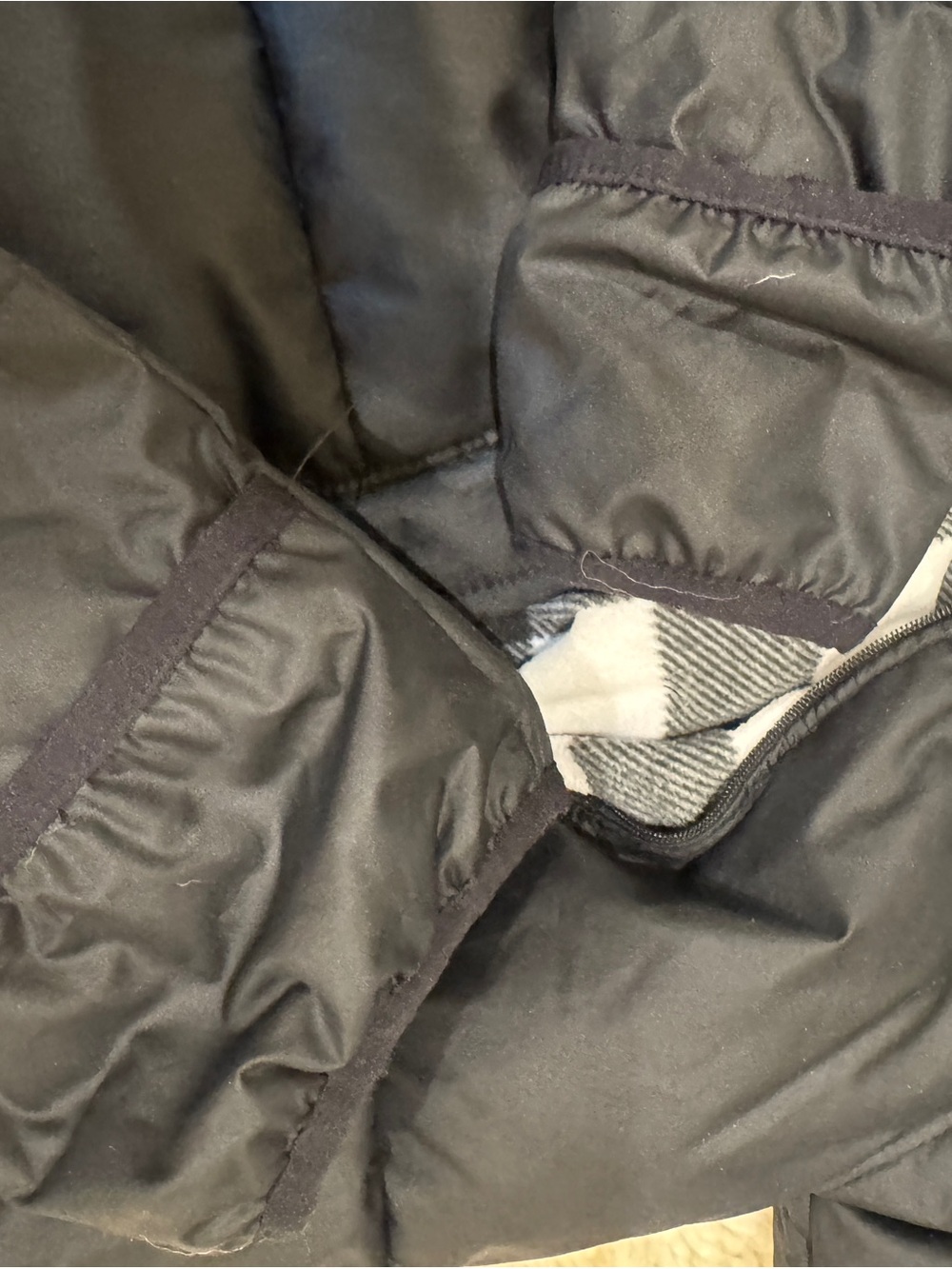 Columbia Infant snow suit - Black & White Buffalo Check Lining - Picture 3 of 4